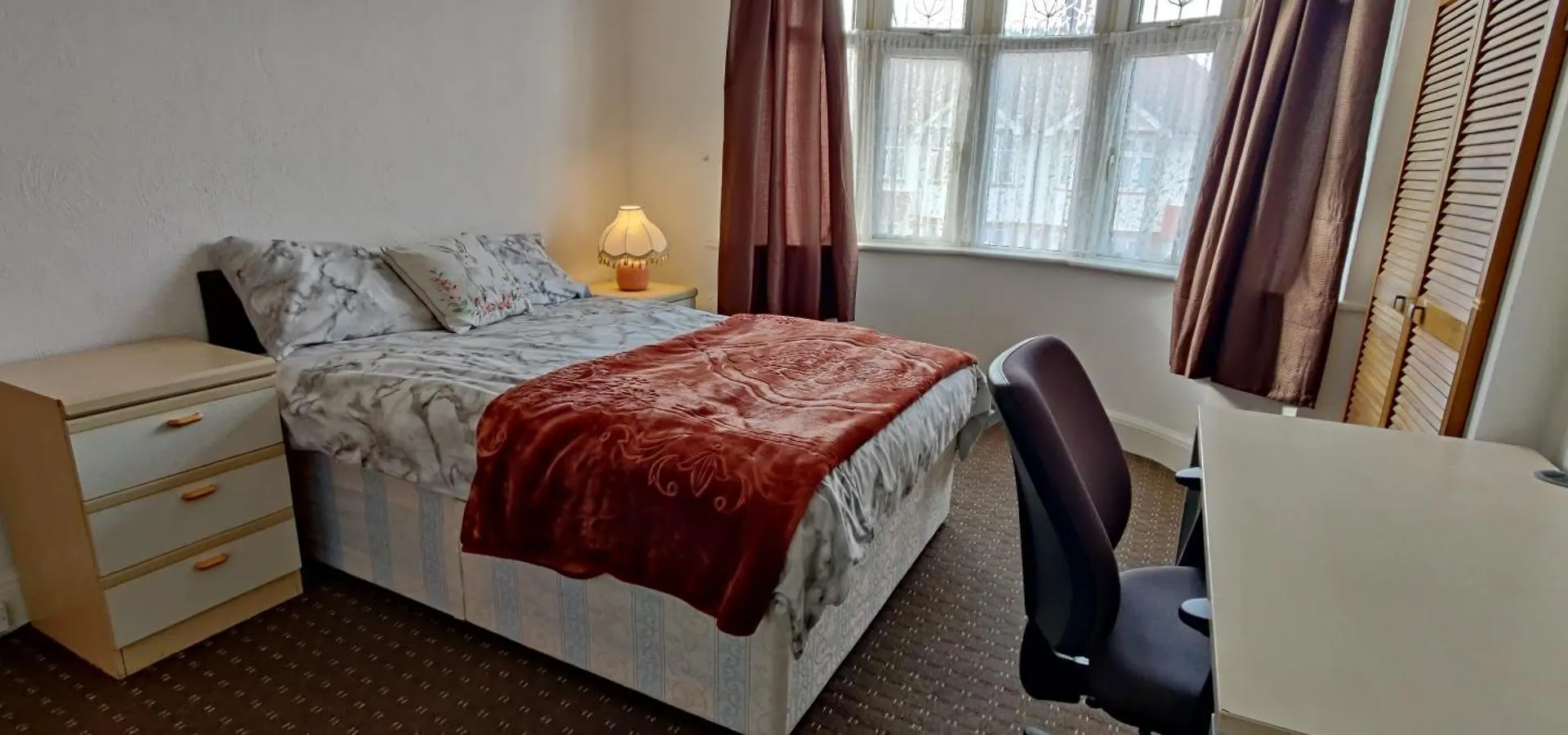 Comfortable Room Goodmayes